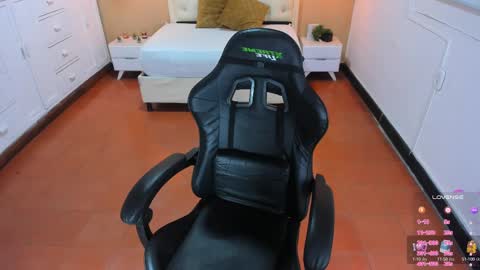 L I S S A  online show from 02-10-25, 04:08