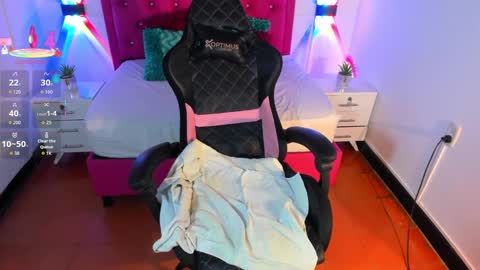 L I S S A  online show from 09-25-25, 04:05