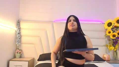 Lissa whitte online show from 11-17-25, 01:50