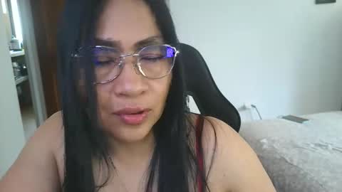 Lissafeethot online show from 12-17-25, 04:24