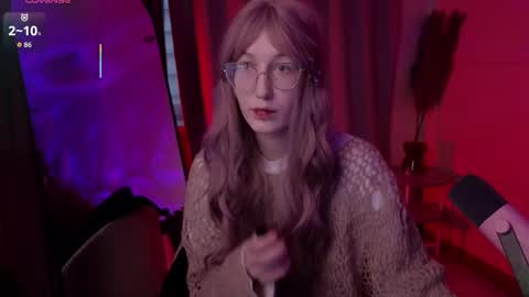 Snapshot of lissaros chatting on 11-18-25, 05:01 lissaros online show from 11-18-25, 05:01