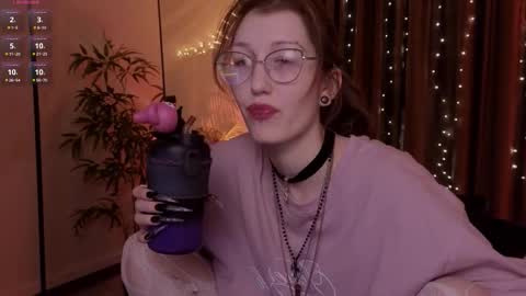 Snapshot of lissaros chatting on 12-14-25, 05:35 lissaros online show from 12-14-25, 05:35