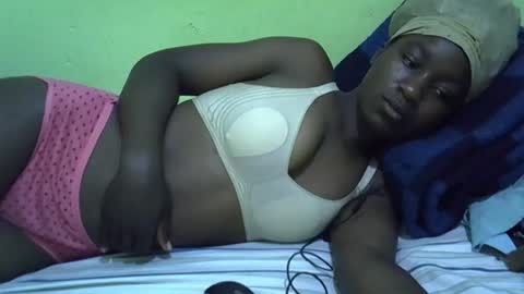 Snapshot of lisssa01 chatting on 09-14-25, 04:11 lisssa01 online show from 09-14-25, 04:11