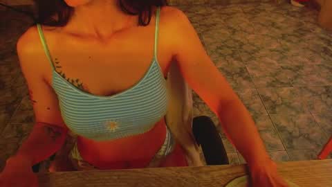 Liss online show from 12-18-25, 02:56