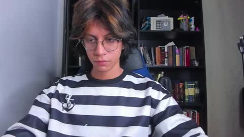 Snapshot of literateboy chatting on 01-13-26, 01:33 Literateboy online show from 01-13-26, 01:33