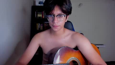 Snapshot of literateboy chatting on 06-12-26, 01:48 Literateboy online show from 06-12-26, 01:48