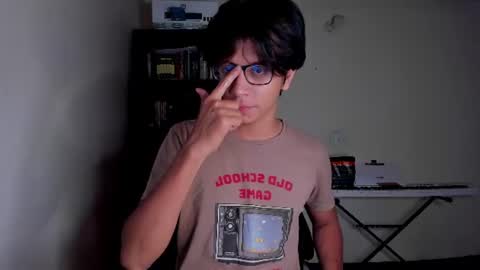 Snapshot of literateboy chatting on 06-20-26, 01:41 Literateboy online show from 06-20-26, 01:41