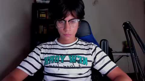 Snapshot of literateboy chatting on 06-30-26, 02:01 Literateboy online show from 06-30-26, 02:01