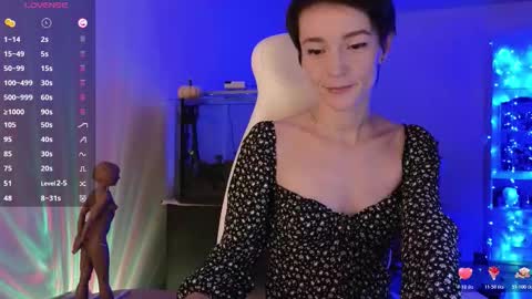 Snapshot of litllle_alis_a chatting on 12-16-25, 09:09 Alisa online show from 12-16-25, 09:09