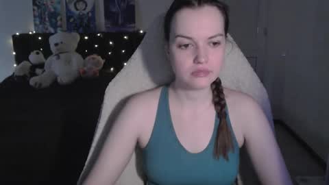 little__flowers online show from 12-19-25, 08:21