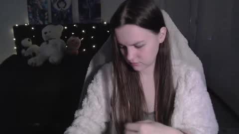 little__flowers online show from 12-23-25, 08:45