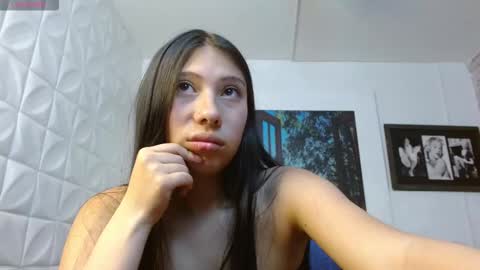 Snapshot of little__sofi_ chatting on 11-12-25, 10:09 Sofi online show from 11-12-25, 10:09