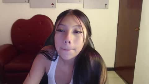 Snapshot of little__sofi_ chatting on 12-17-25, 02:12 Sofi online show from 12-17-25, 02:12