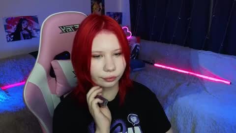 Snapshot of little_kitsune chatting on 02-25-25, 04:35 Rachel online show from 02-25-25, 04:35