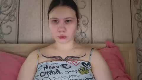 Snapshot of little_kitsune chatting on 10-07-25, 06:54 Rachel online show from 10-07-25, 06:54