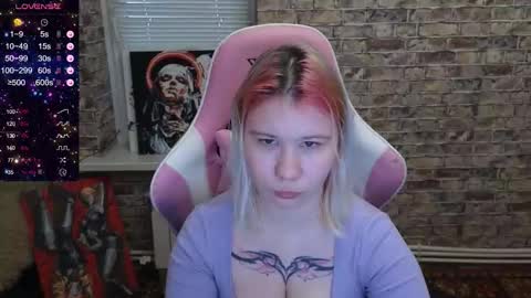 Snapshot of little_kitsune chatting on 11-23-25, 07:19 Rachel online show from 11-23-25, 07:19