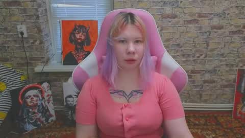 Snapshot of little_kitsune chatting on 12-20-25, 09:05 Rachel online show from 12-20-25, 09:05