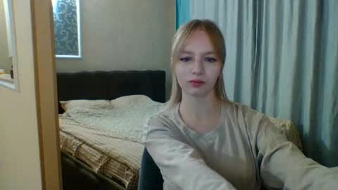 Snapshot of little_mariaa chatting on 10-12-25, 05:23 Maria online show from 10-12-25, 05:23