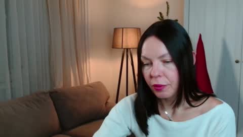 Nicole online show from 12-20-25, 06:15