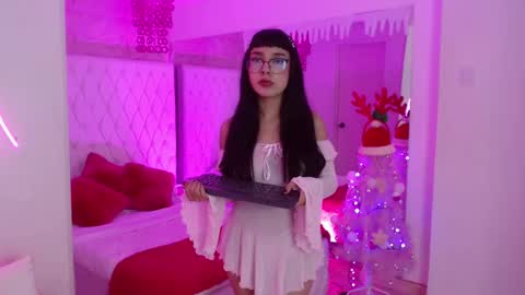 Paulette online show from 12-16-25, 04:17