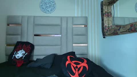 Mia online show from 02-14-26, 11:18