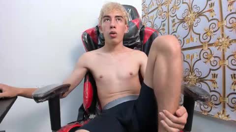 Snapshot of little_peeter chatting on 10-10-25, 09:58 PEETER online show from 10-10-25, 09:58