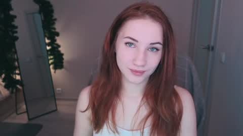 Snapshot of little_pretty_woman chatting on 01-12-25, 10:01 little_pretty_woman online show from 01-12-25, 10:01