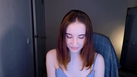 Snapshot of little_pretty_woman chatting on 03-08-25, 05:01 little_pretty_woman online show from 03-08-25, 05:01