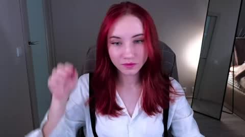 Snapshot of little_pretty_woman chatting on 05-05-26, 04:59 little_pretty_woman online show from 05-05-26, 04:59
