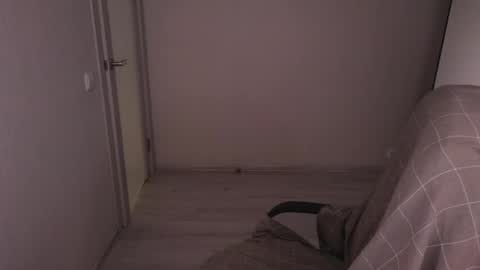 Snapshot of little_pretty_woman chatting on 05-27-26, 03:53 little_pretty_woman online show from 05-27-26, 03:53