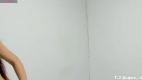 Snapshot of little_rapunsel_ chatting on 09-10-25, 08:14 RAPUNSEL AND CAIN online show from 09-10-25, 08:14