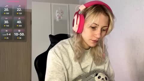 Lana online show from 10-17-25, 09:23