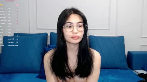 Snapshot of little_v1rgin_angel chatting on 03-10-25, 03:09 Kwan online show from 03-10-25, 03:09