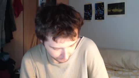 littlealien7 online show from 10-24-25, 09:22