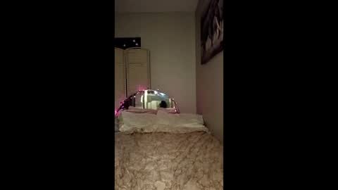 Snapshot of littleann48 chatting on 12-17-25, 05:02 littleann48 online show from 12-17-25, 05:02