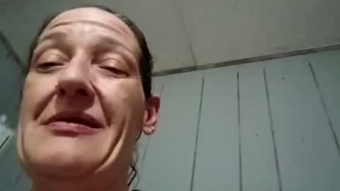 Snapshot of littlebigsquirt7945 chatting on 05-09-26, 01:00 Sady Jayne online show from 05-09-26, 01:00