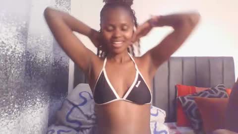 littlebunny2  online show from 03-22-26, 07:50