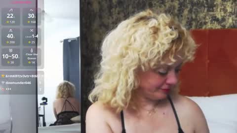 Snapshot of littlecurlygirll chatting on 12-13-25, 07:53 LittleCurlyGirll online show from 12-13-25, 07:53