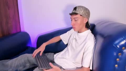 DANNY online show from 04-25-26, 02:58