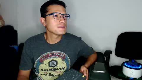 Manu online show from 03-04-25, 03:44