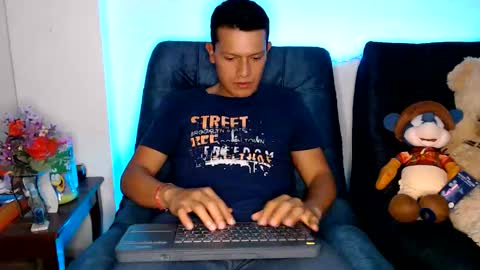 Manu online show from 06-09-26, 02:45
