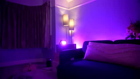 Emily Hill online show from 02-21-25, 09:11