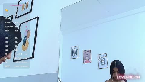 Snapshot of littlee_emilyy_ chatting on 12-04-24, 12:03 Emily online show from 12-04-24, 12:03