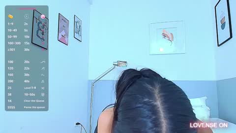 Snapshot of littlee_emilyy_ chatting on 12-05-24, 10:23 Emily online show from 12-05-24, 10:23