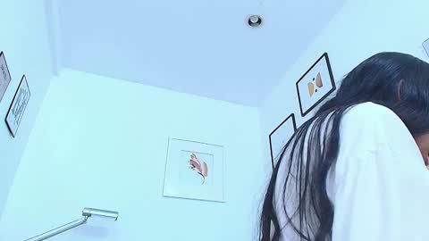 Snapshot of littlee_emilyy_ chatting on 12-22-24, 03:44 Emily online show from 12-22-24, 03:44