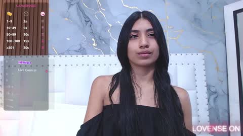 Snapshot of littlee_emilyy_ chatting on 01-14-25, 09:13 Emily online show from 01-14-25, 09:13