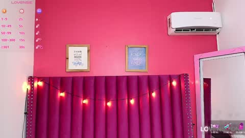 Snapshot of littlee_emilyy_ chatting on 01-24-25, 02:39 Emily online show from 01-24-25, 02:39