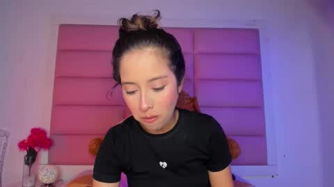 Snapshot of littlee_emma_ chatting on 01-08-26, 03:09 littlee_emma_ online show from 01-08-26, 03:09