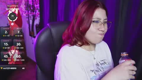 Snapshot of littlee_red chatting on 06-04-26, 08:37 Angel online show from 06-04-26, 08:37