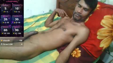 Snapshot of littlefuckomg chatting on 11-07-25, 12:05 shan online show from 11-07-25, 12:05